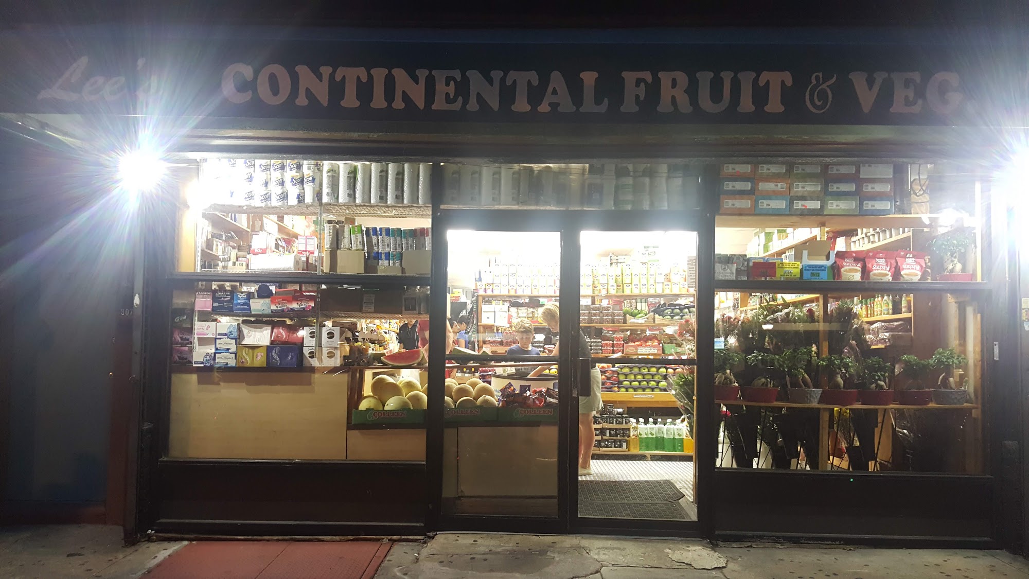 Lee's Continental Fruit & Vegetables