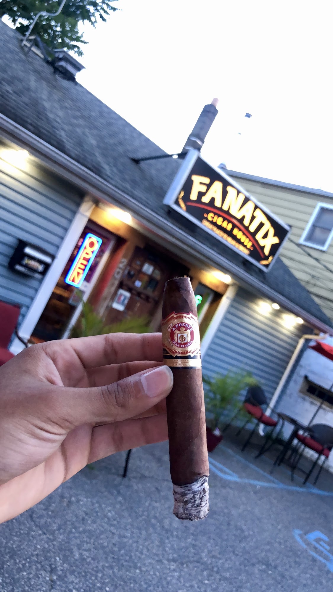 Fanatix Cigar House