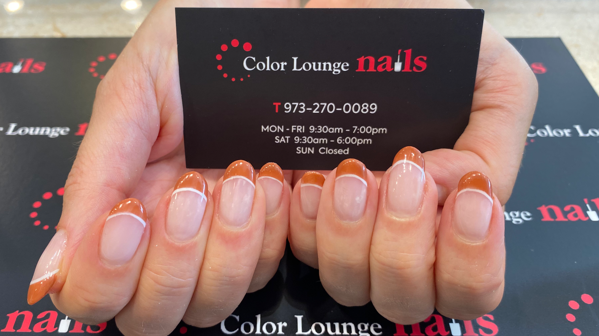 Color Lounge Nails