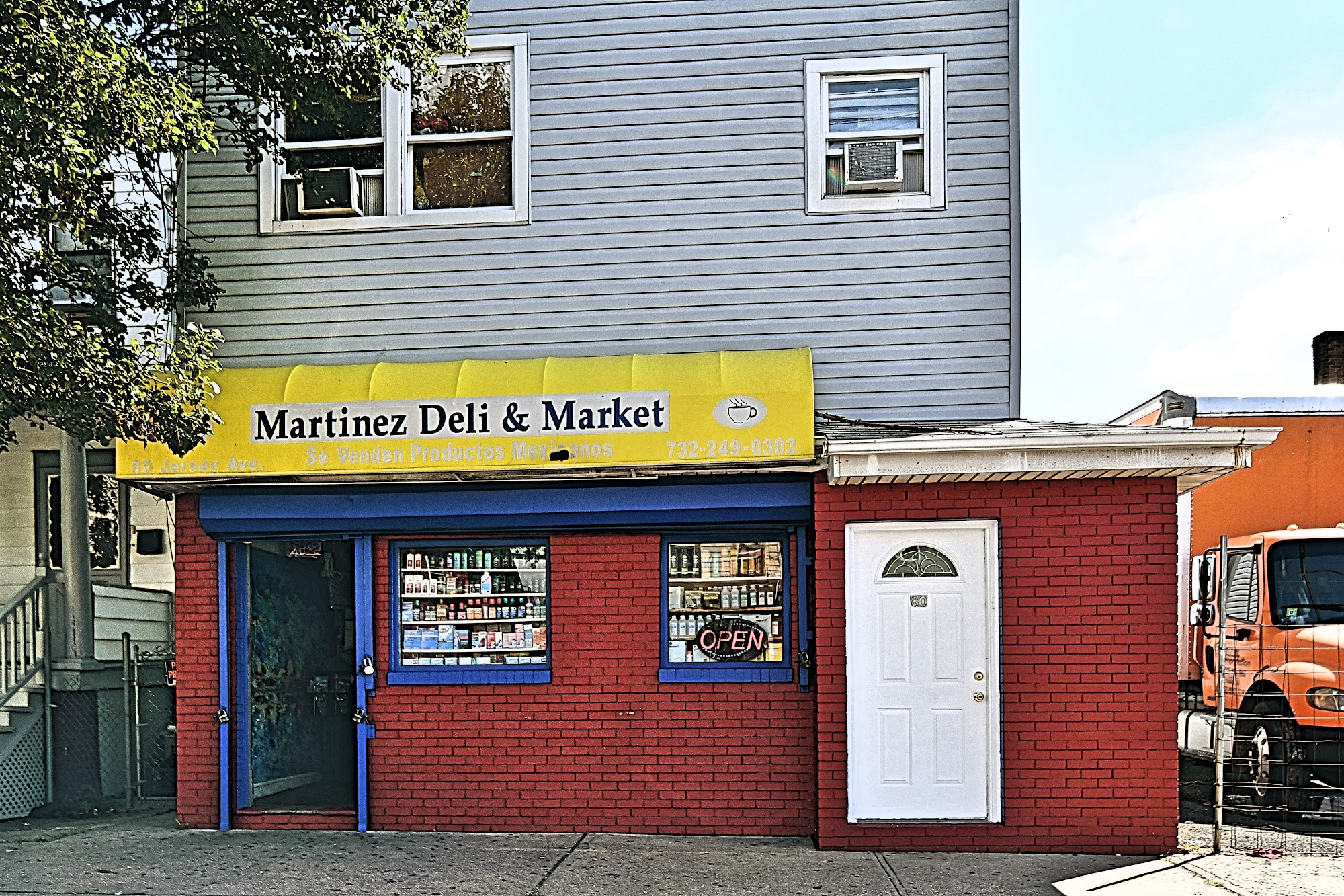 Martinez Deli Market