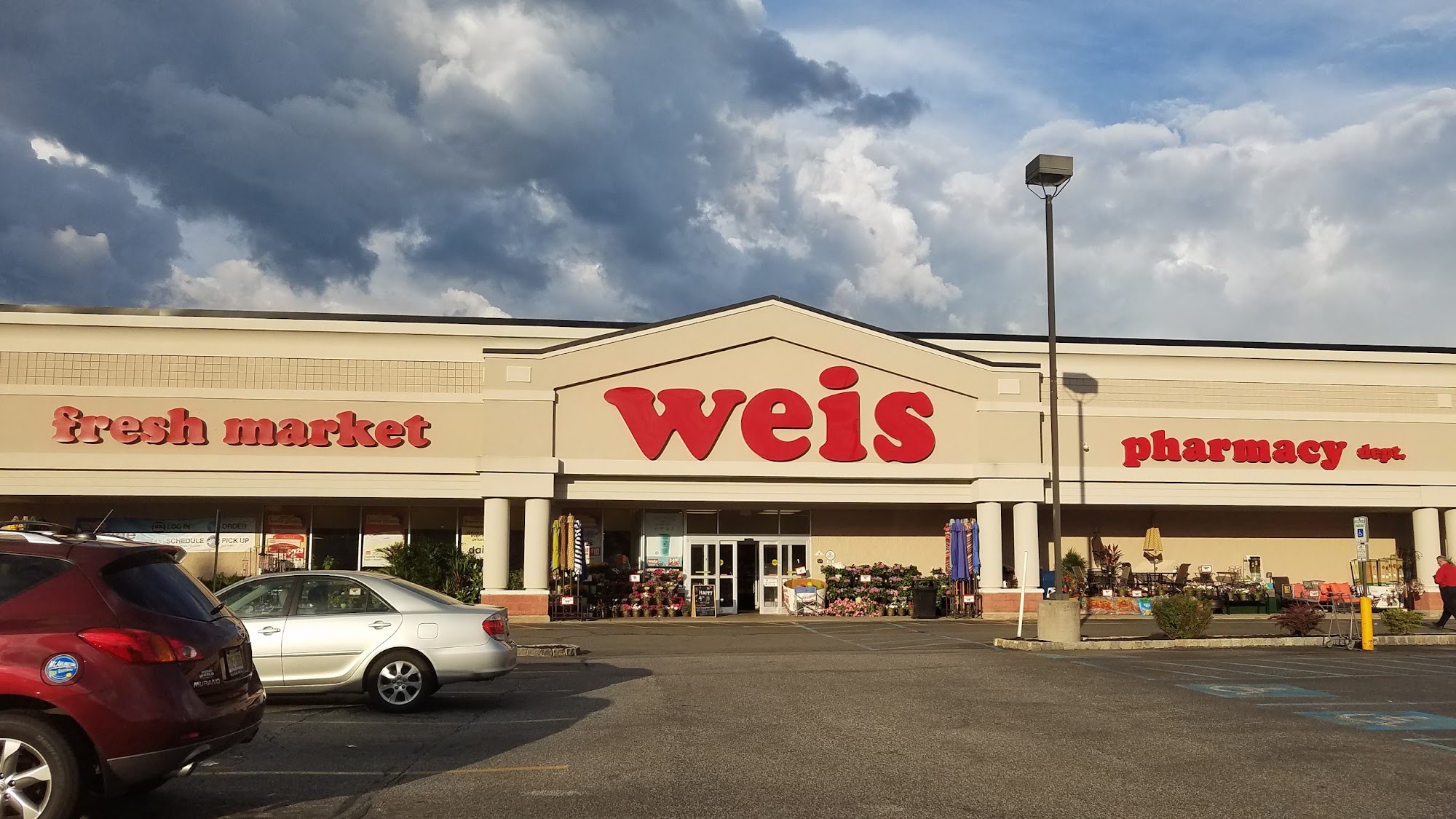 Weis Markets