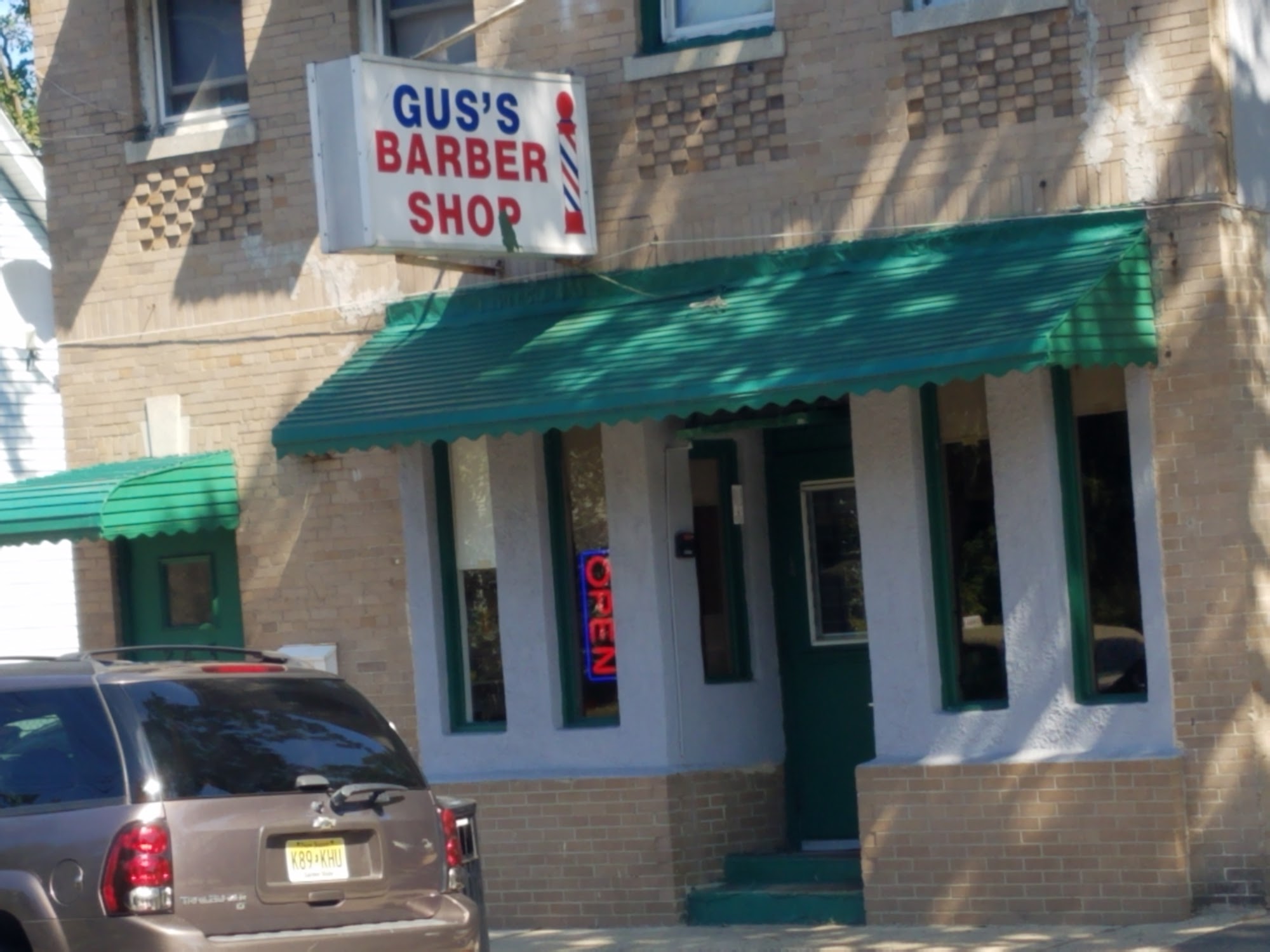Gus's Barber Shop
