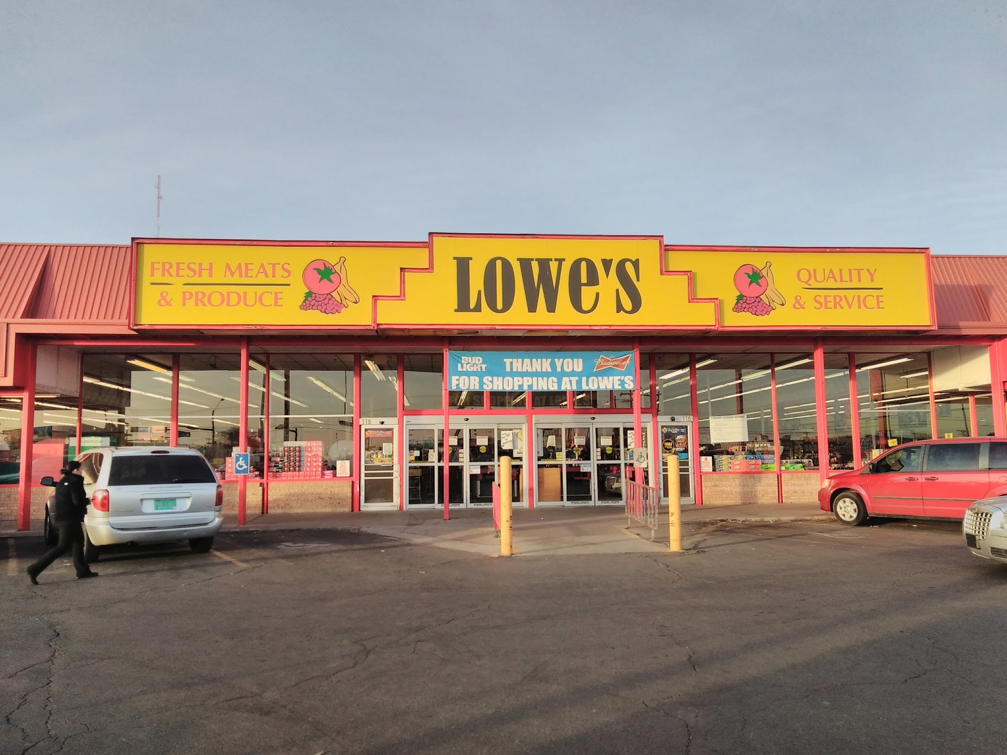 Lowe's Market