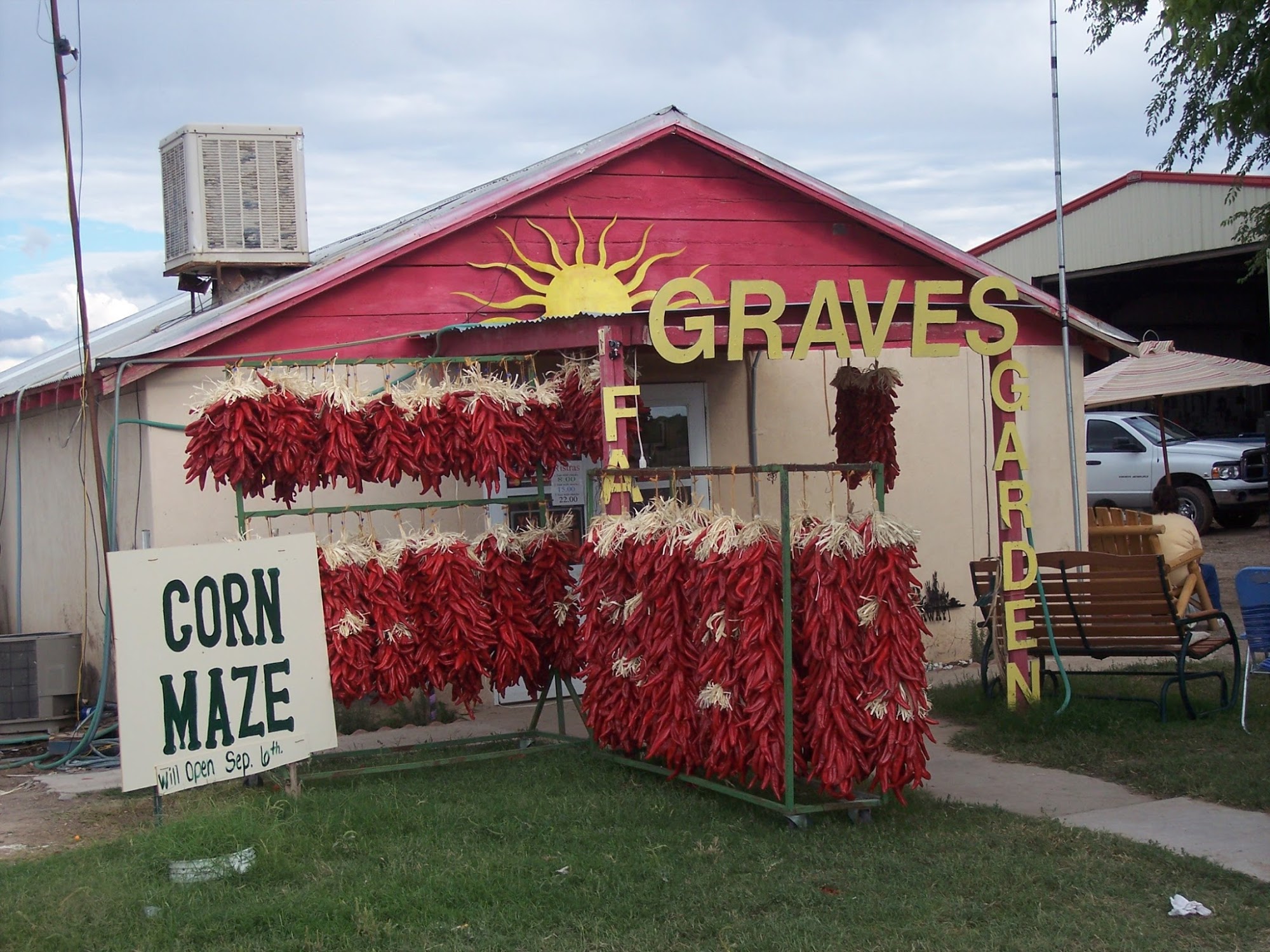 Graves Farm & Garden