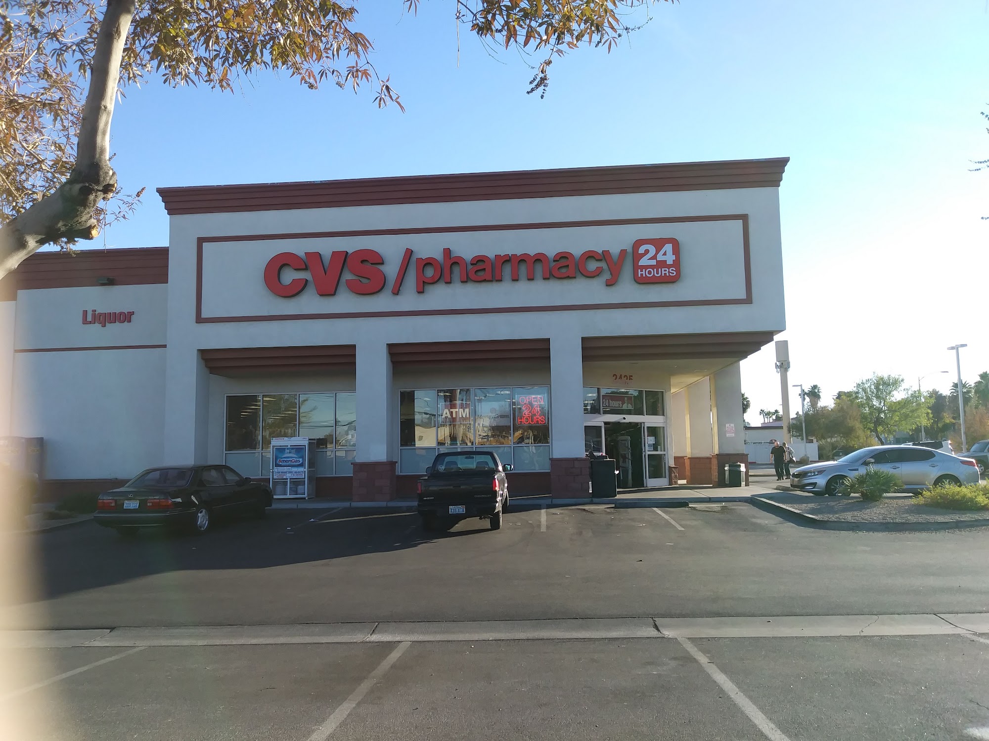 Is This The Strangest Cvs In Las Vegas? (Windmill Location) - eterfk1