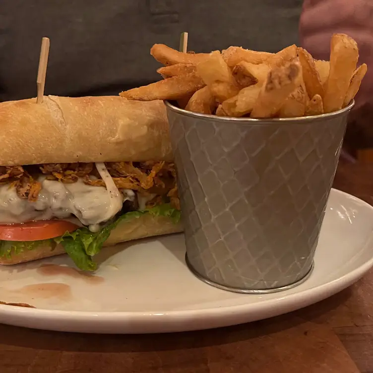 Photo credit: opentable