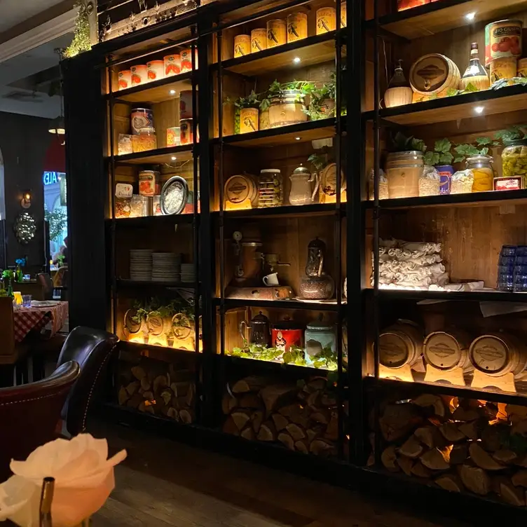 Photo credit: opentable