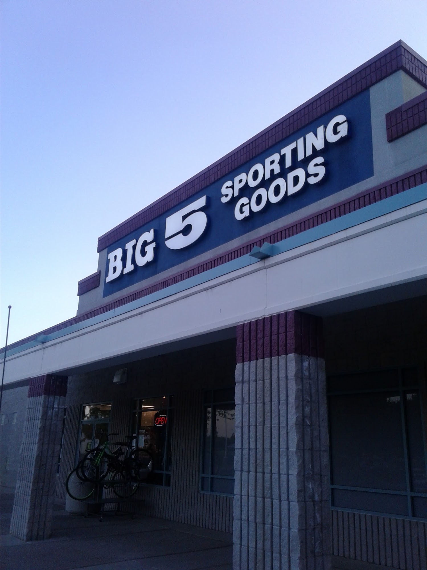 Big 5 Sporting Goods