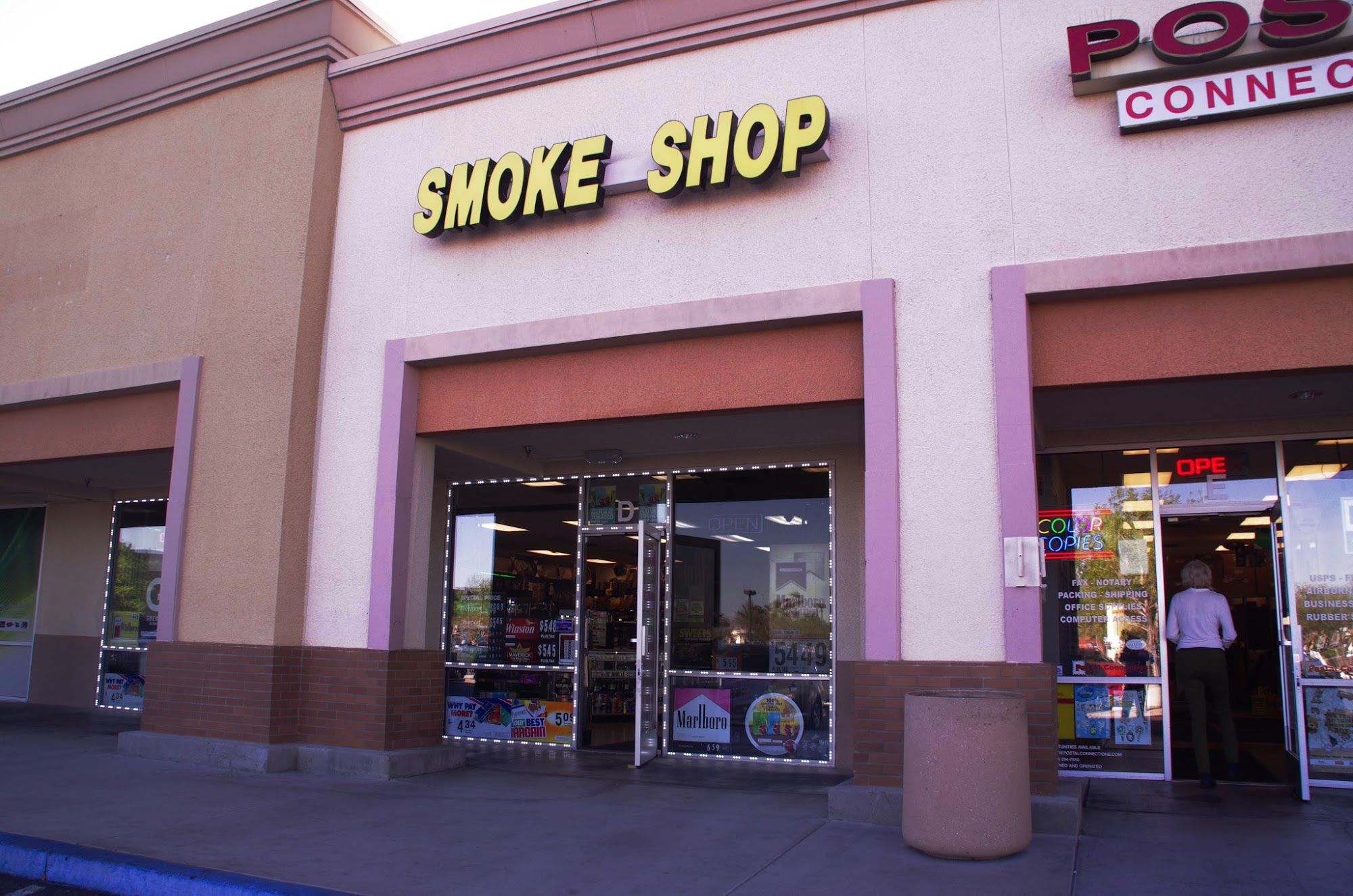 R D Smoke Shop