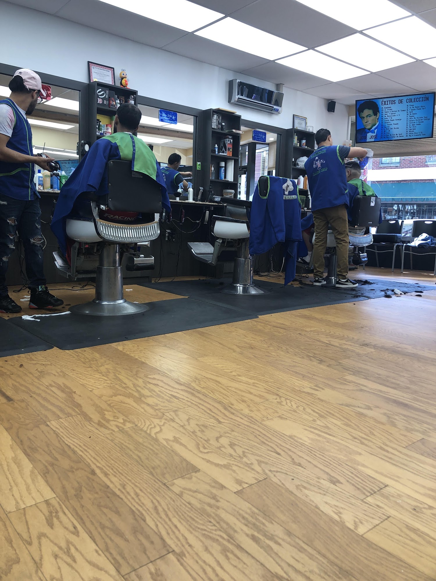 Robinson Barber Shop