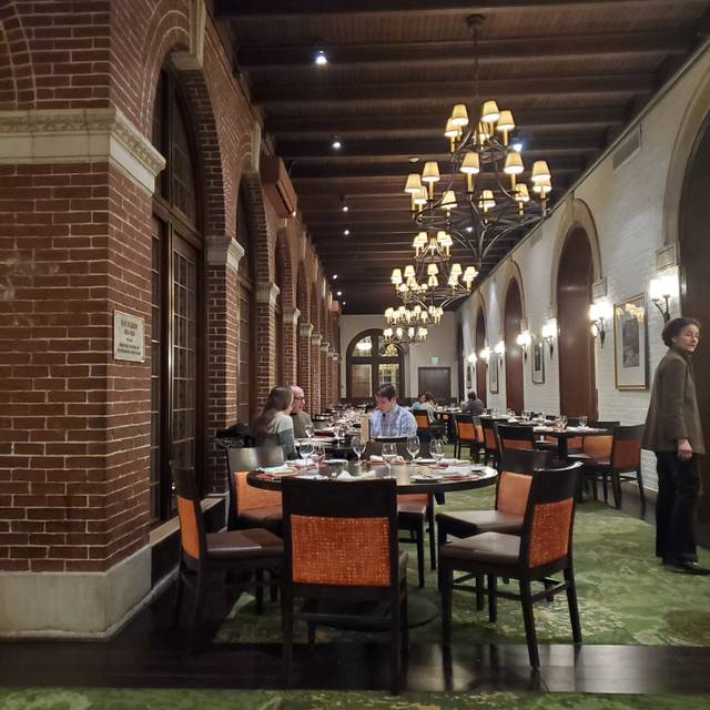Photo credit: opentable