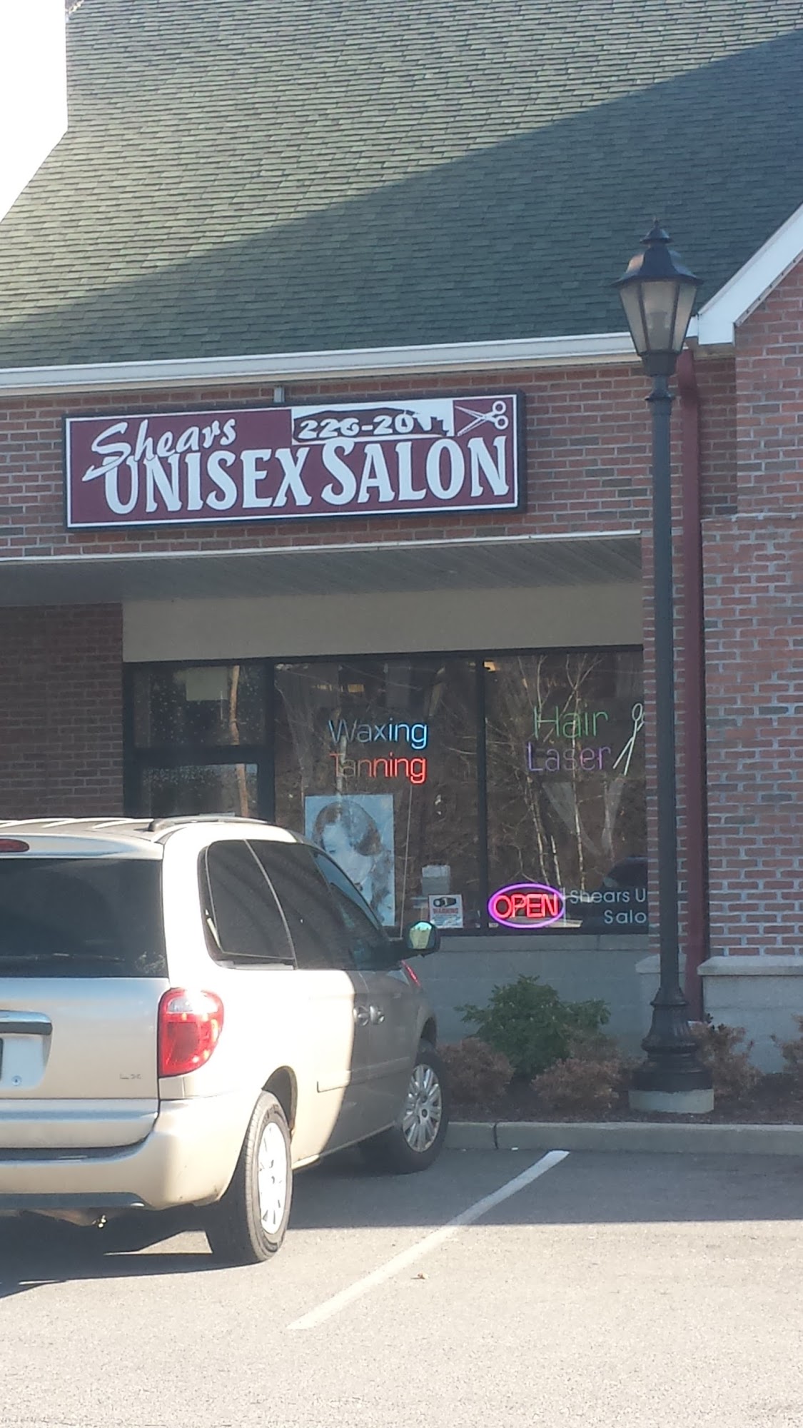 Shears Unisex Salon