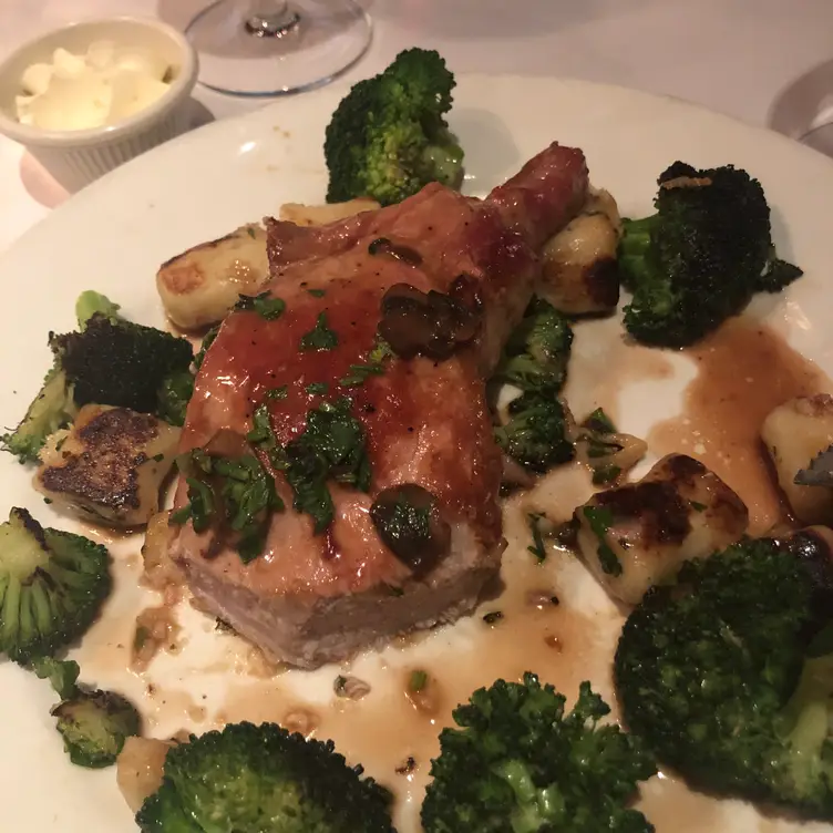 Photo credit: opentable