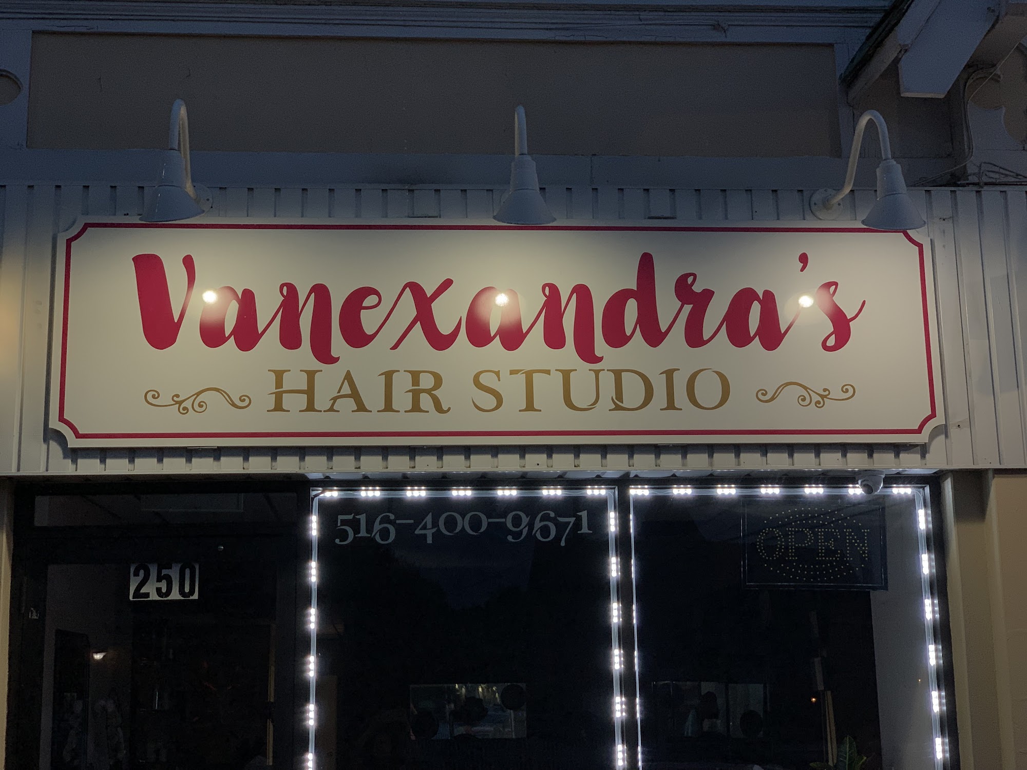 Vanexandra's Hair Studio