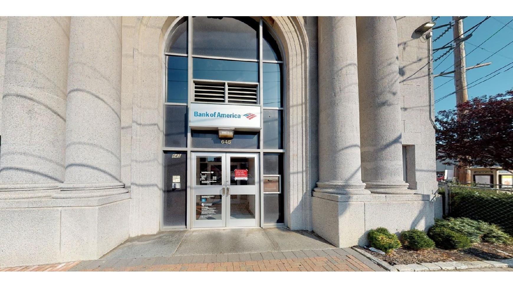 Bank of America (with Drive-thru ATM)