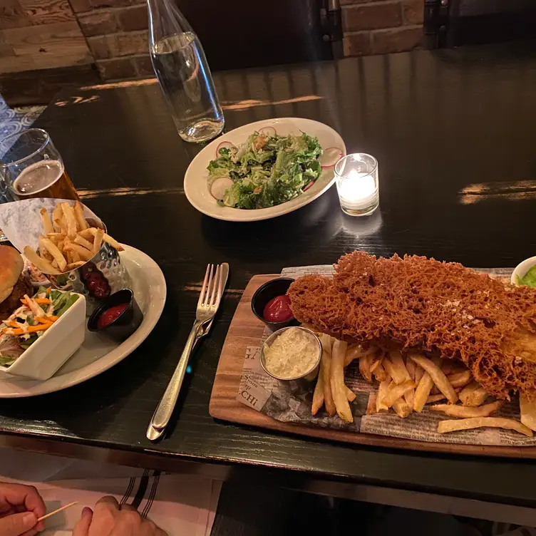 Photo credit: opentable