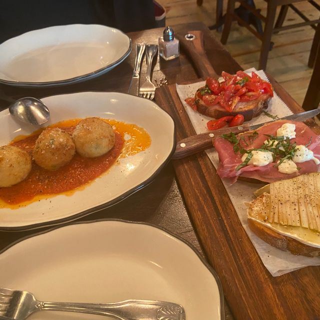 Photo credit: opentable