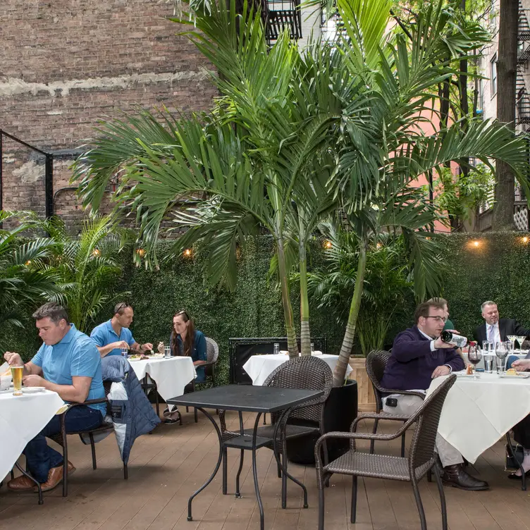 Photo credit: opentable