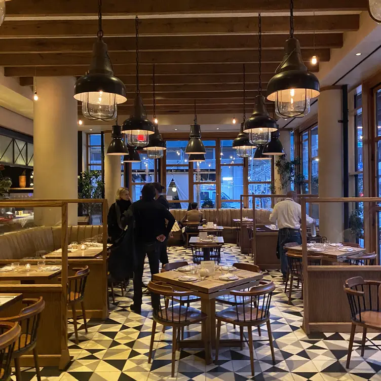 Photo credit: opentable