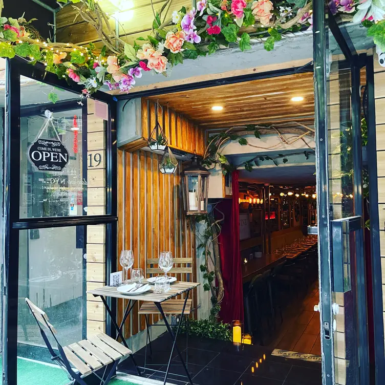 Photo credit: opentable