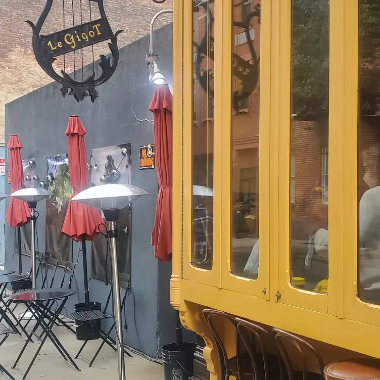 Photo credit: opentable
