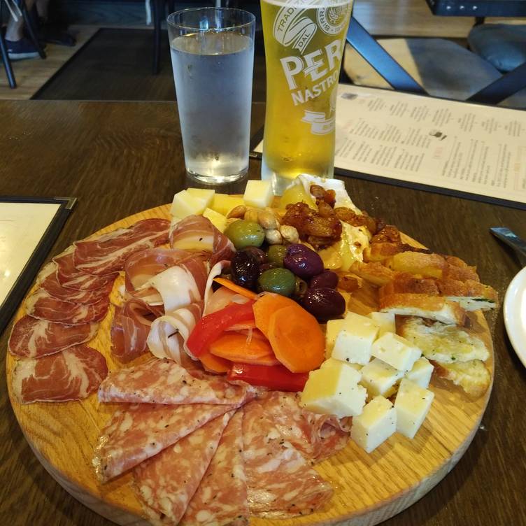 Photo credit: opentable