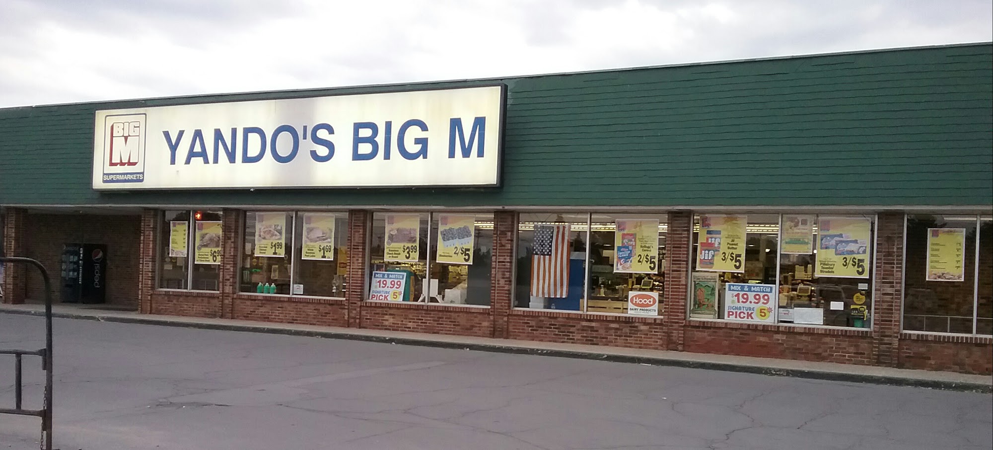 Yando's Big M Supermarket