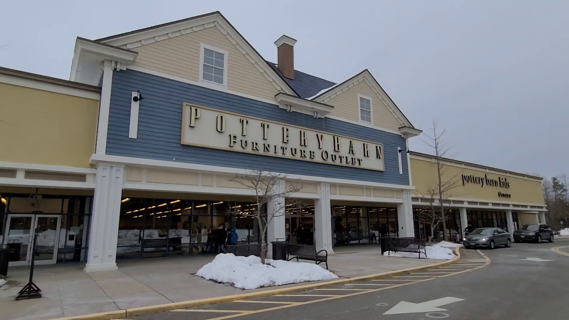 Pottery Barn Outlet
