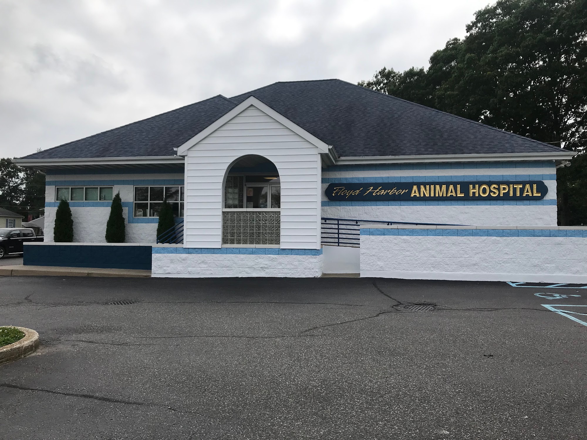 Floyd Harbor Animal Hospital