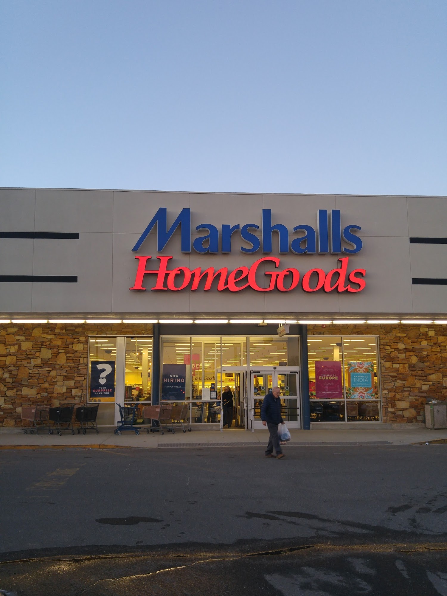 Marshalls & HomeGoods