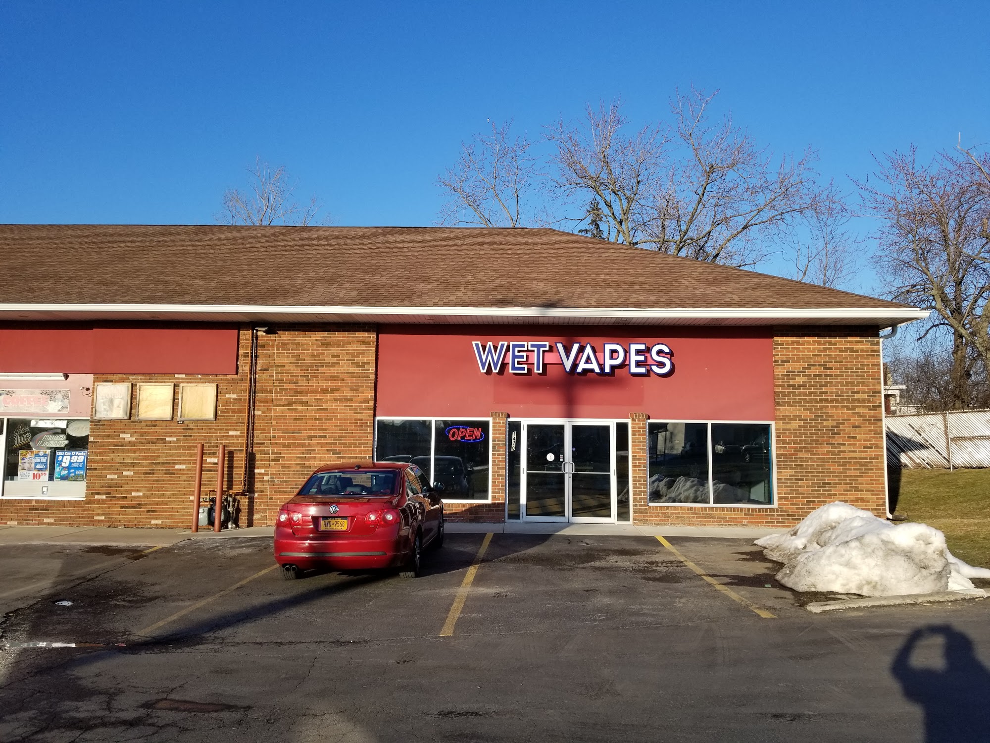 Wet Vapes/Smoke Shop