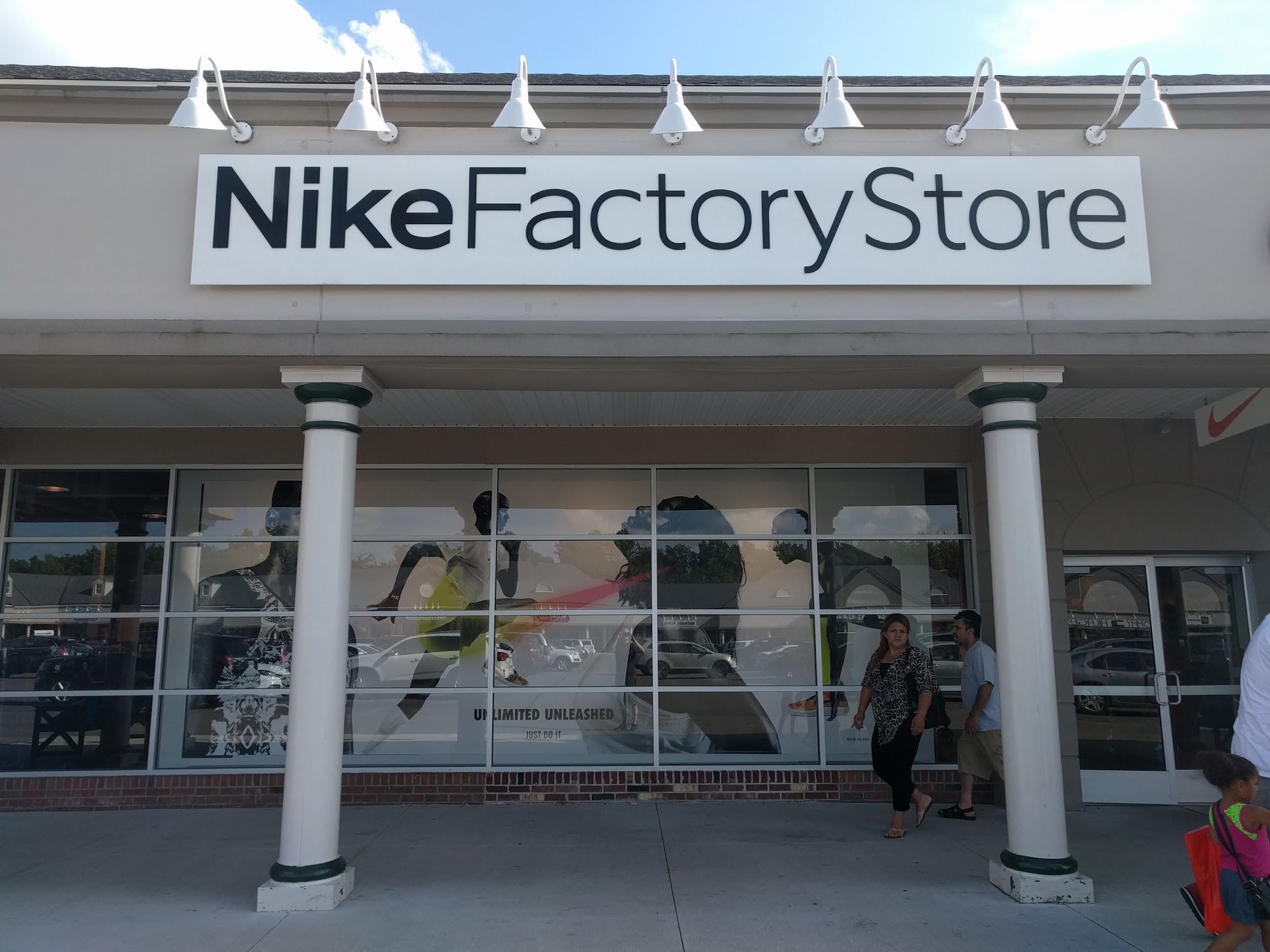 Nike Factory Store - Aurora Farms