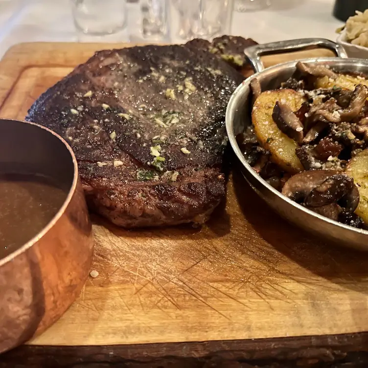 Photo credit: opentable