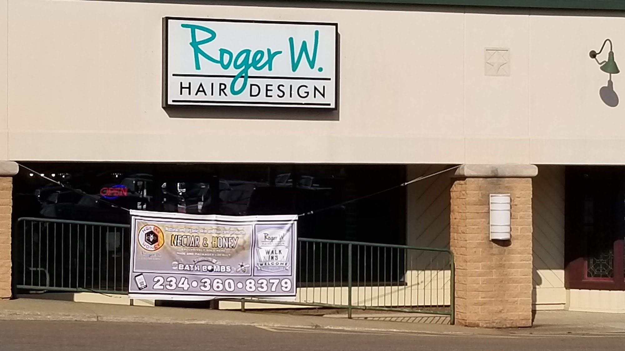 Roger W. Hair Design