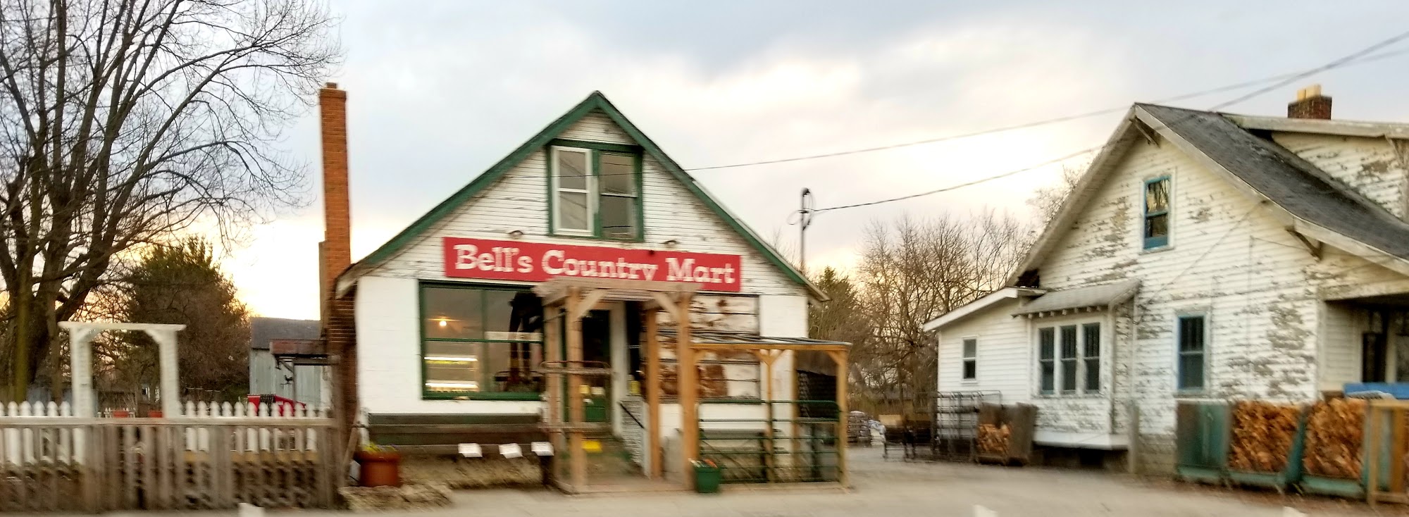 Bell's Country Mart