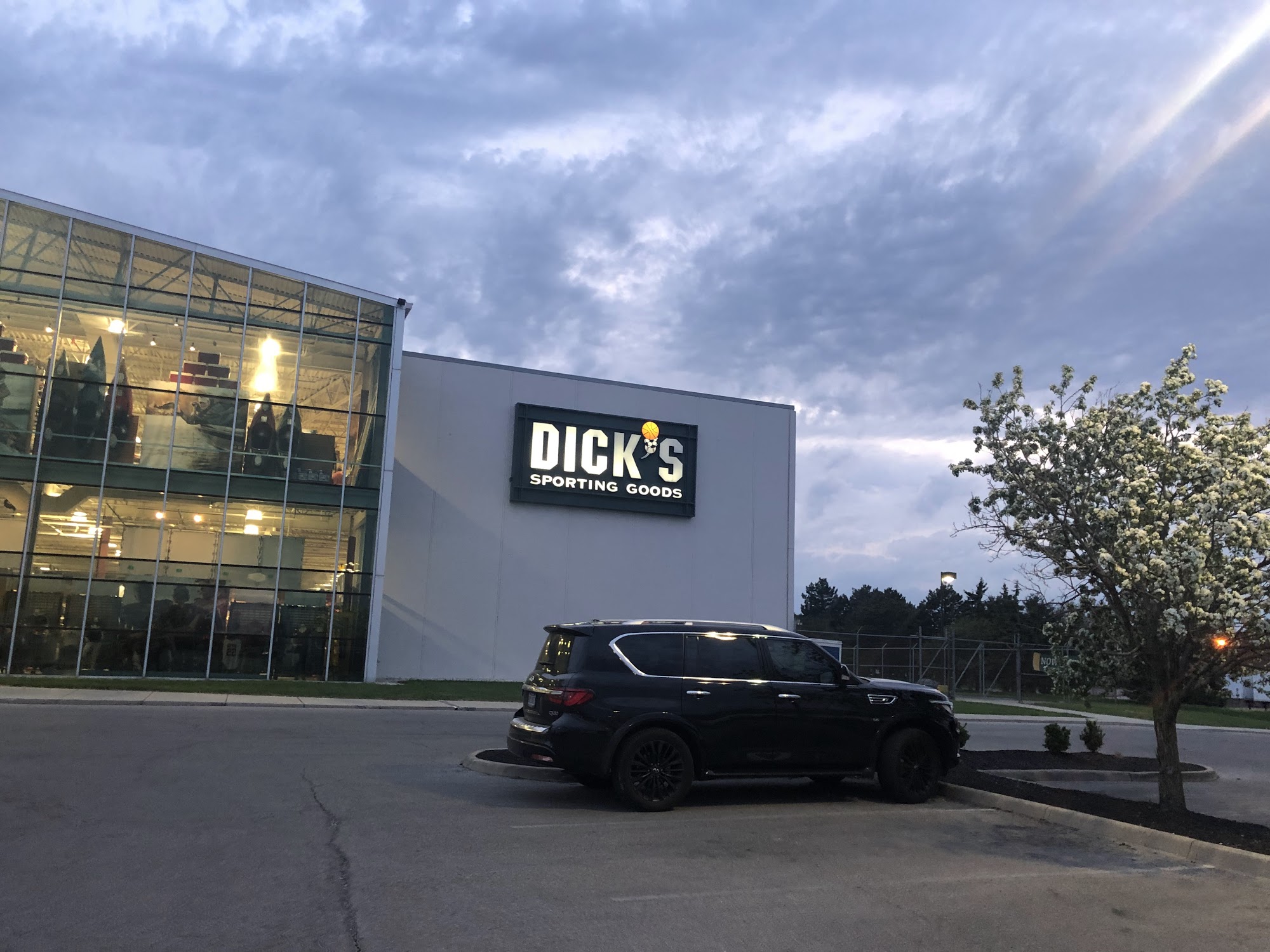 DICK'S Sporting Goods