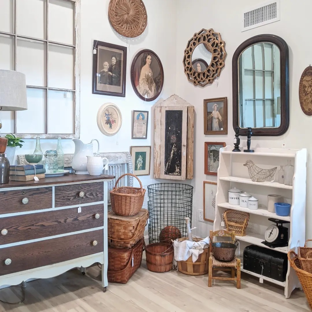 MODERN VINTAGE Hartville OH Hours, Directions, Reviews Loc8NearMe