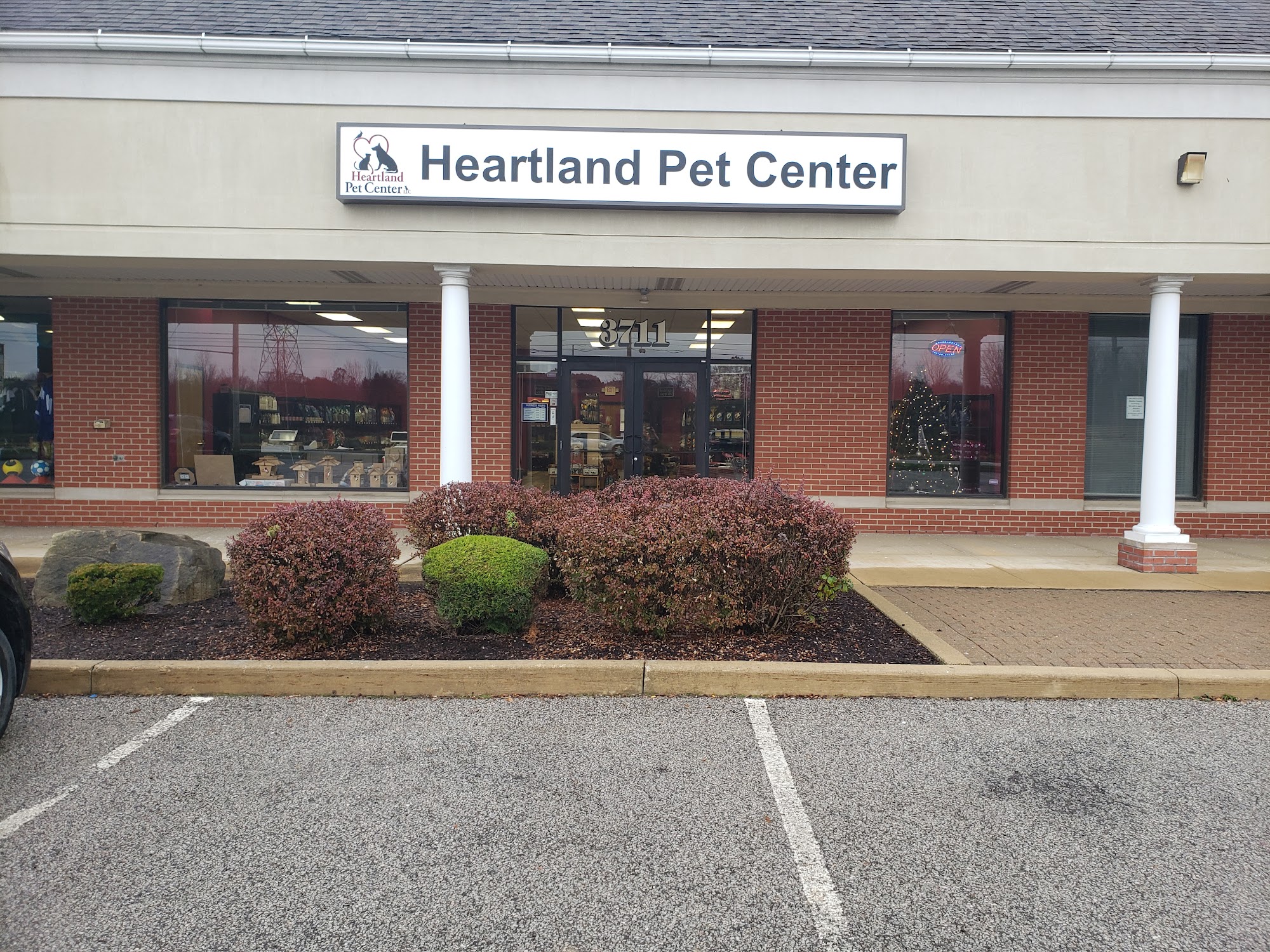 HeartLand Pet Center LLC