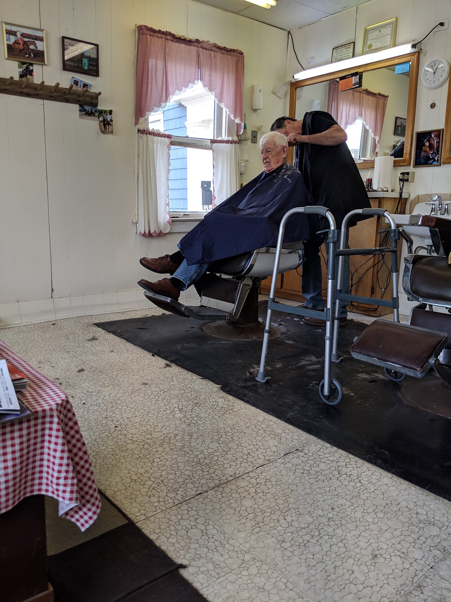 2nd Street Barber Shop