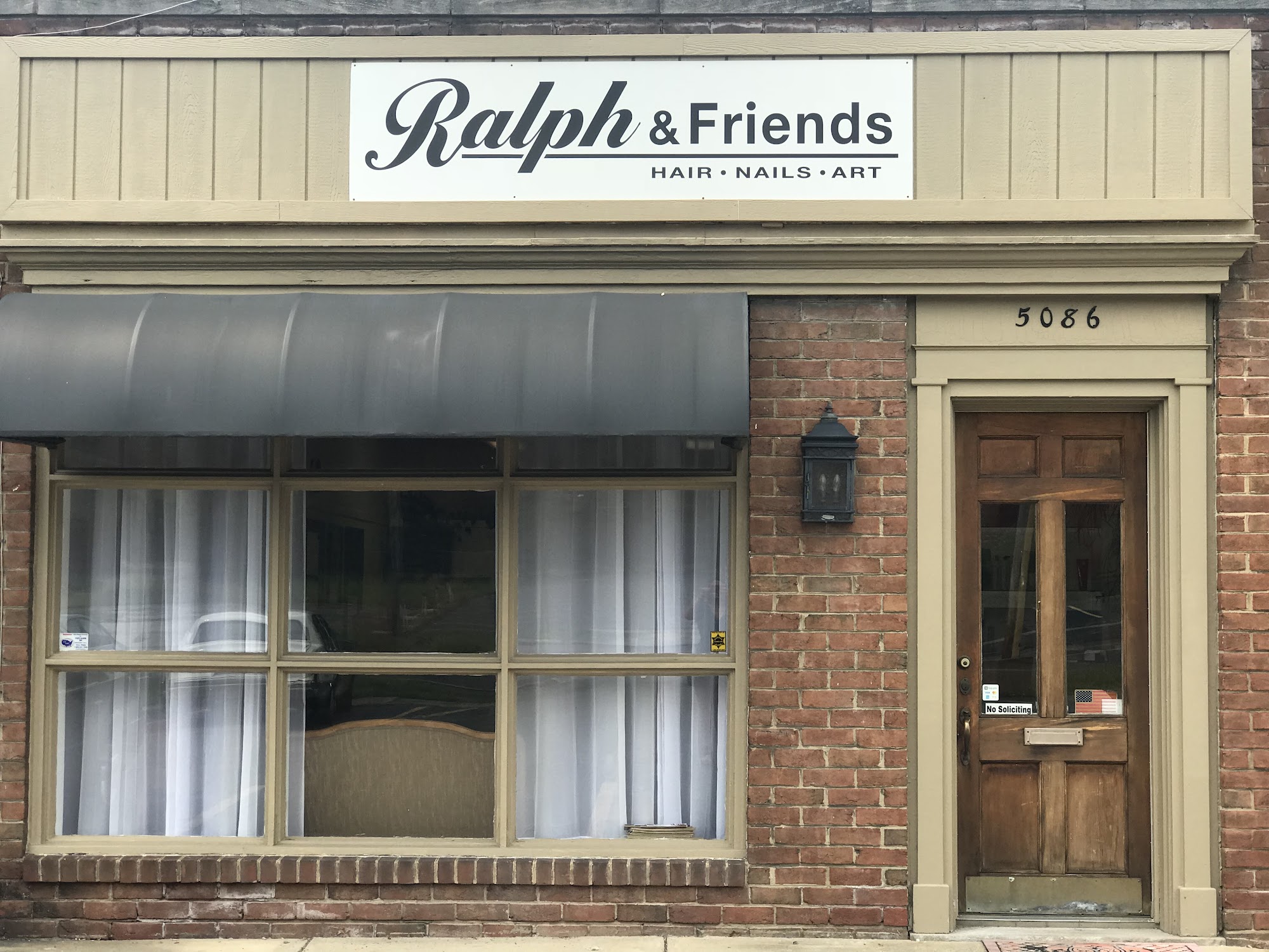 Ralph & Friends Hair, Nails, Art.