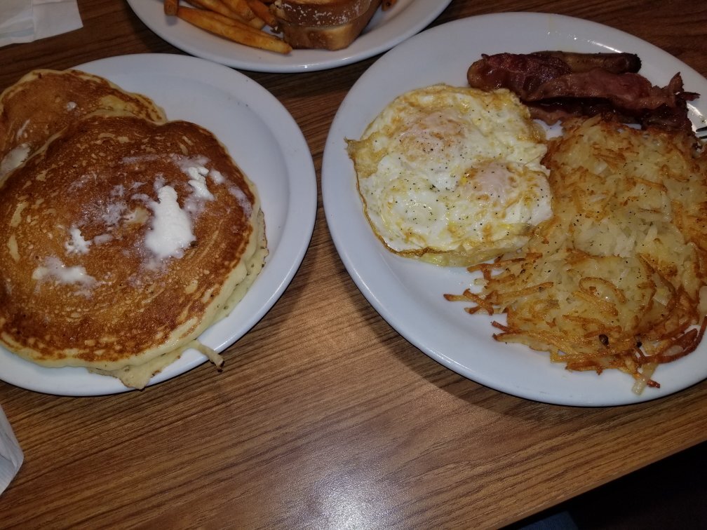 Denny's This & That Shoppe