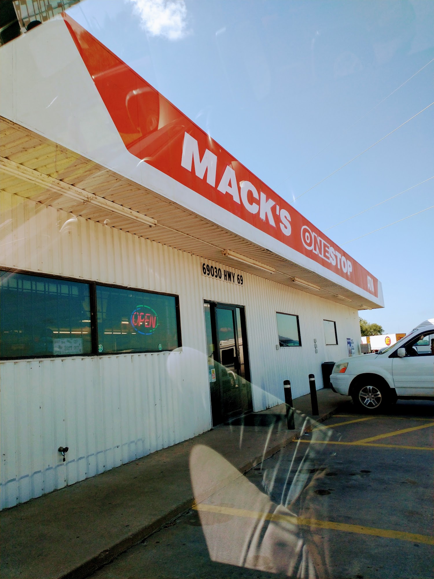 Mack's One Stop