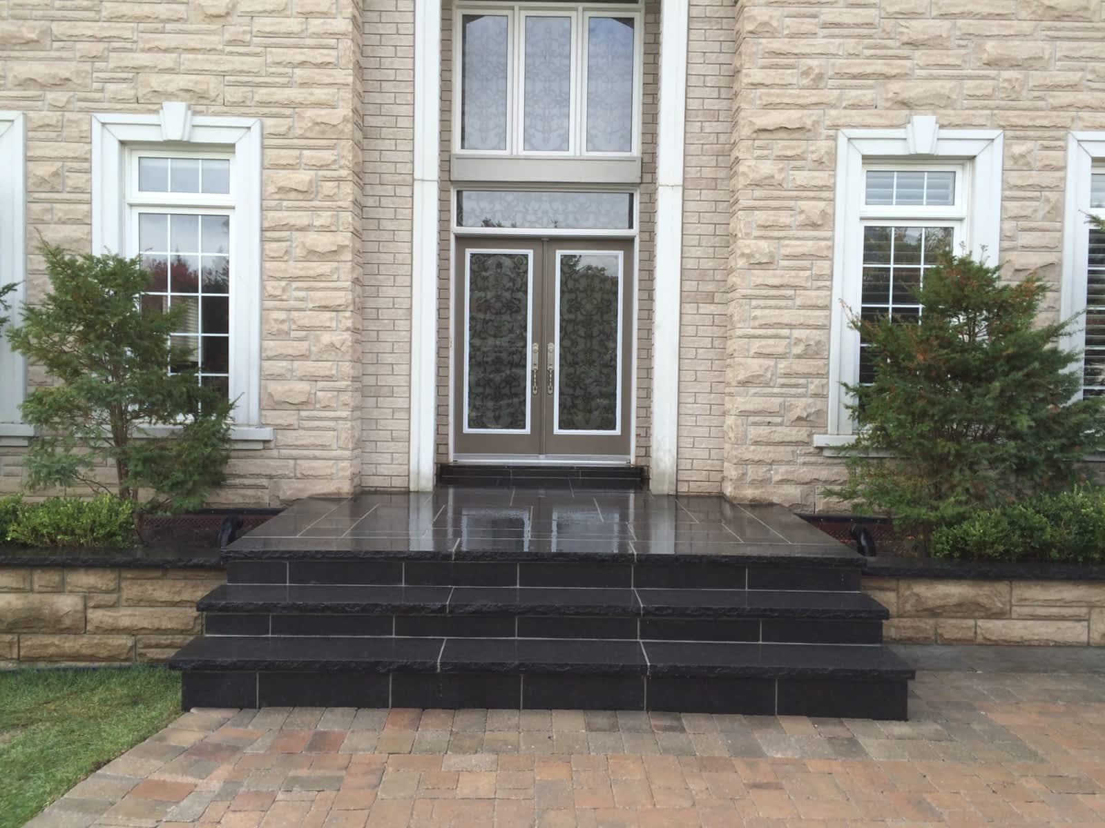 Photo credit: yellowpages.ca