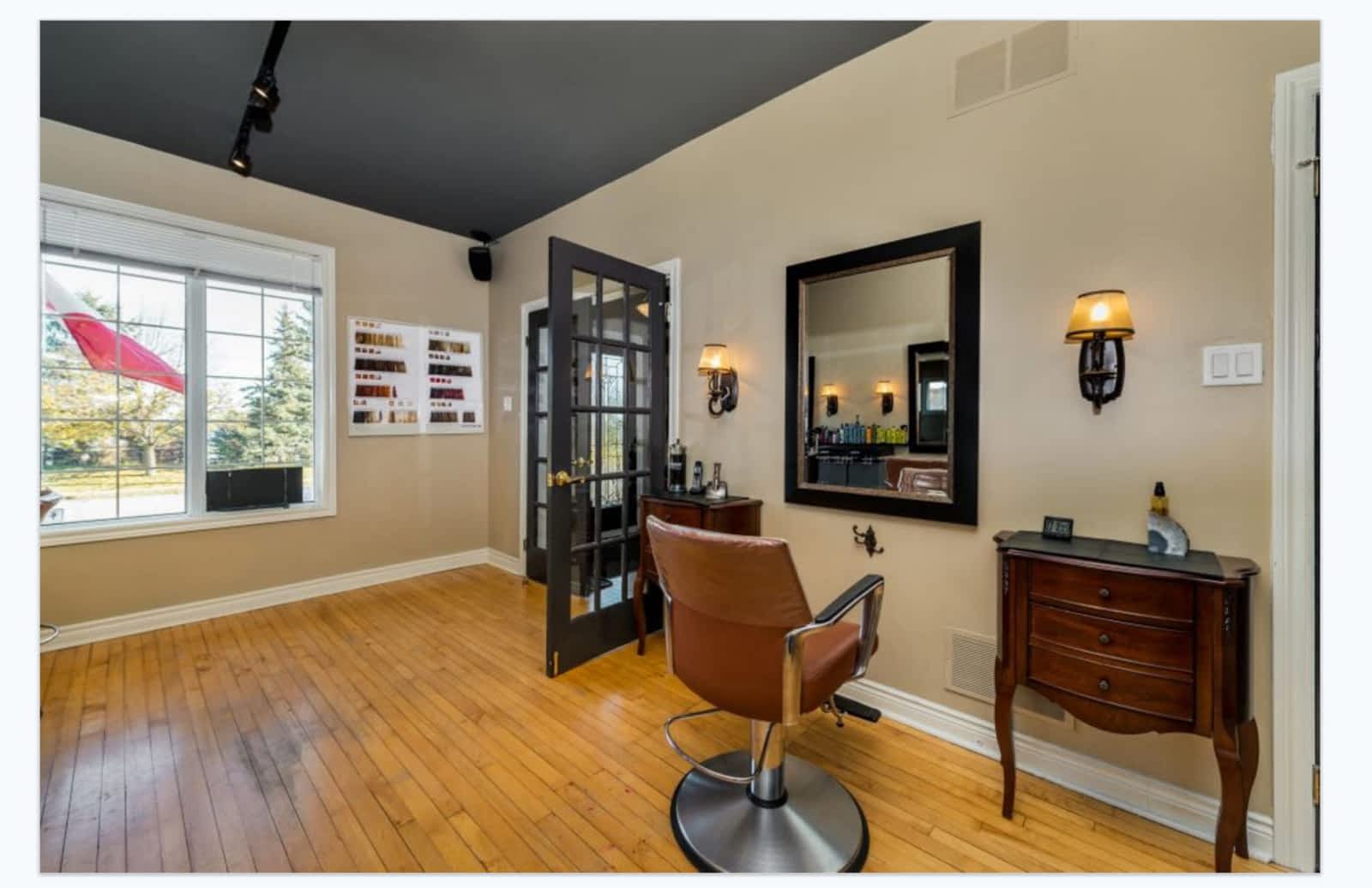 Photo credit: yellowpages.ca