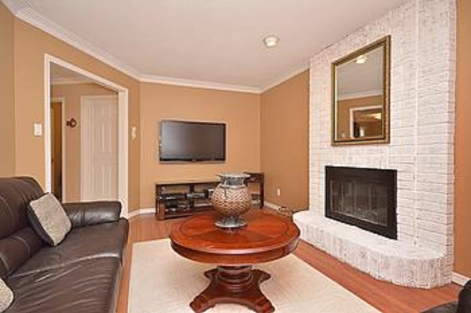 Photo credit: yellowpages.ca