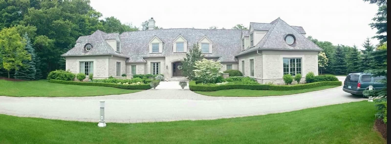 Photo credit: yellowpages.ca