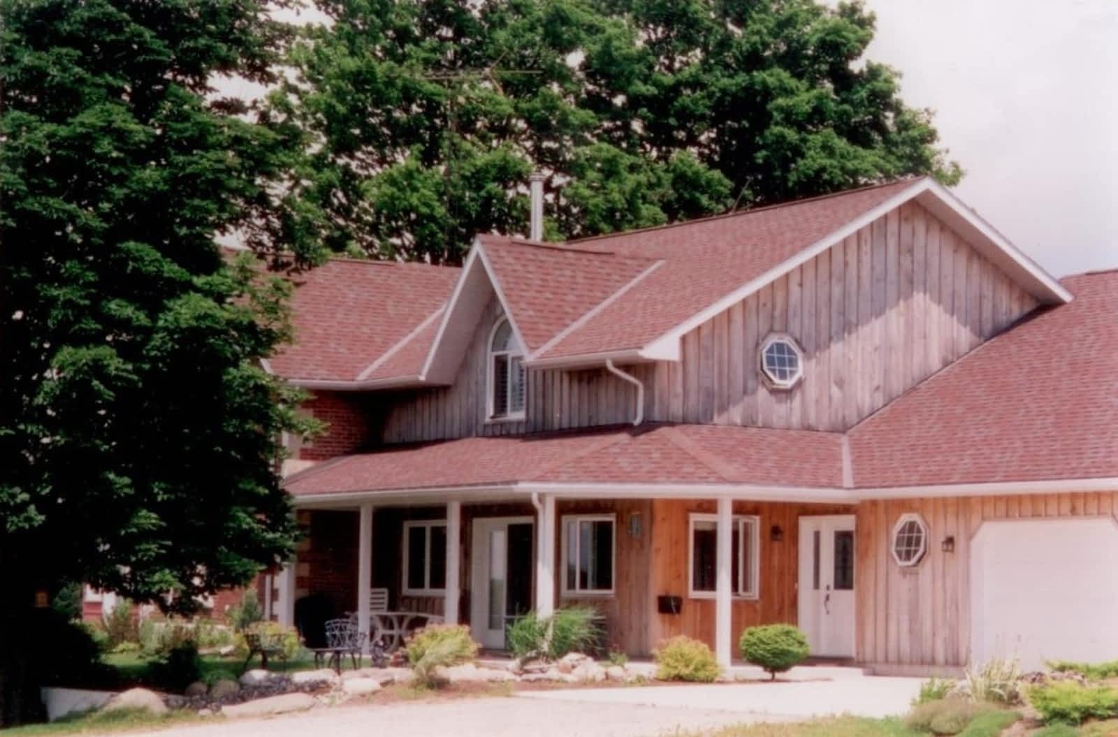 Photo credit: yellowpages.ca