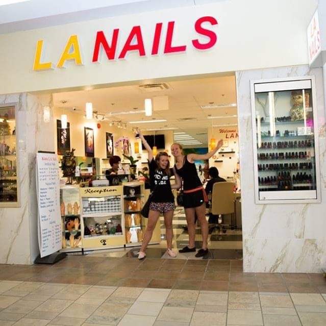 L A Nails & Spa