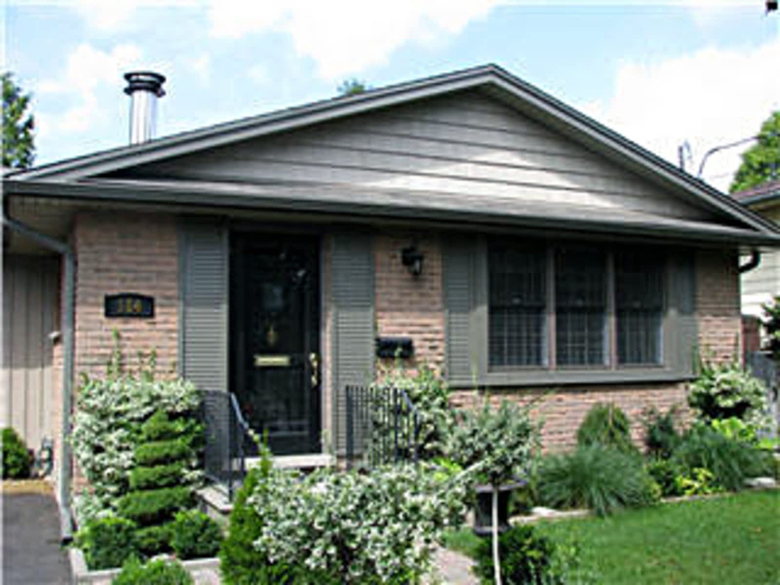 Photo credit: yellowpages.ca