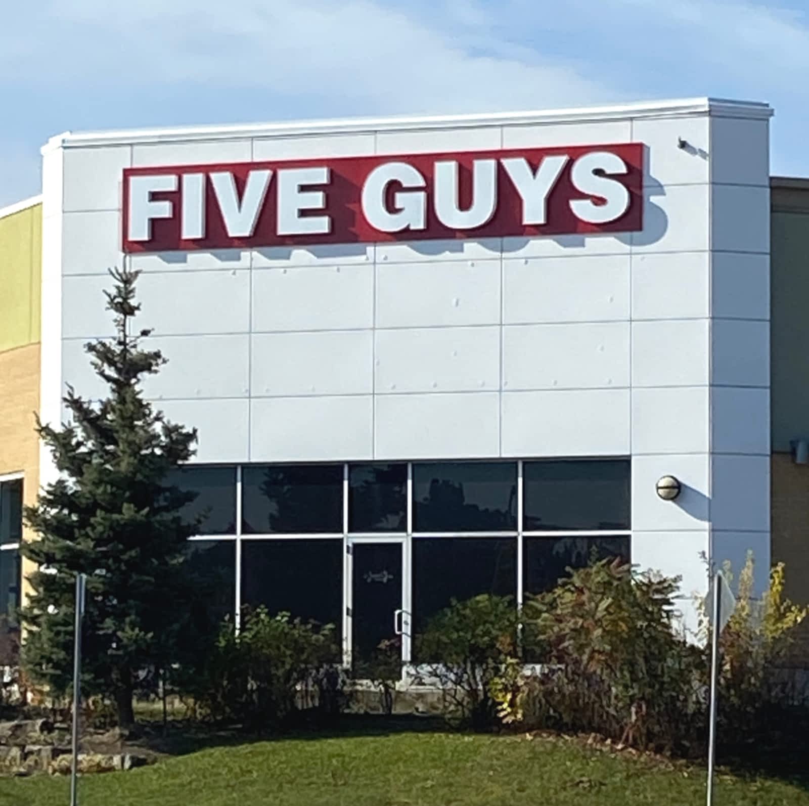 Photo credit: yellowpages.ca